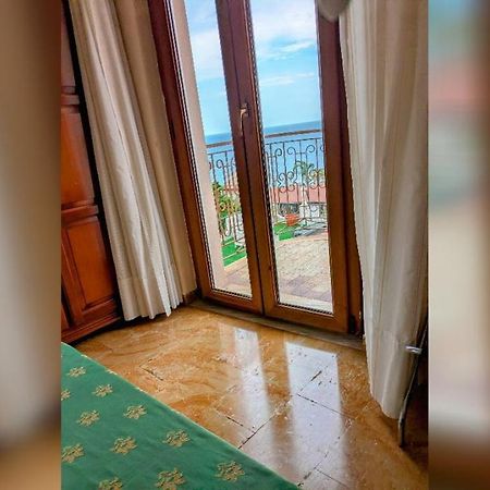 Riaci Capo Paradiso Hotel Ristorante מראה חיצוני תמונה