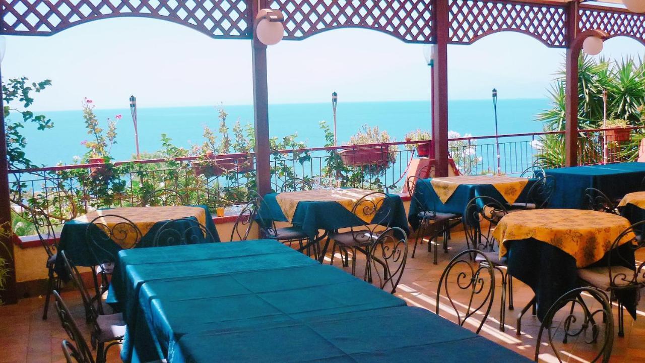 Riaci Capo Paradiso Hotel Ristorante מראה חיצוני תמונה