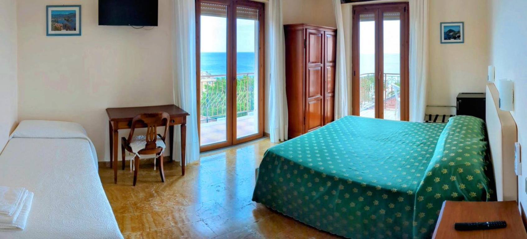 Riaci Capo Paradiso Hotel Ristorante מראה חיצוני תמונה
